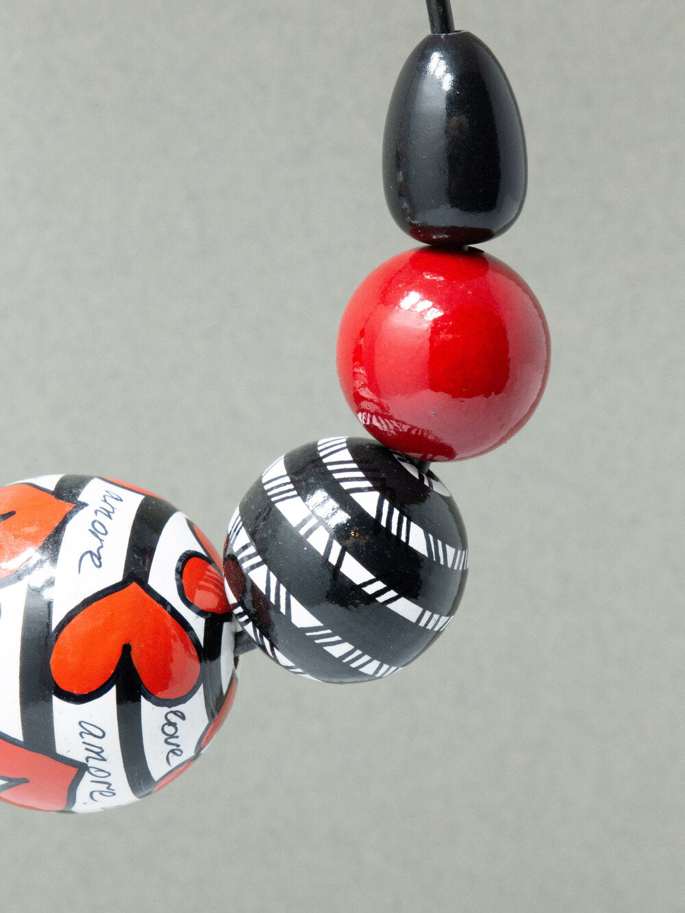 Amore collana di perline di legno