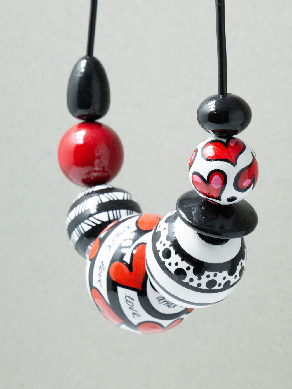 Amore collana di perline di legno