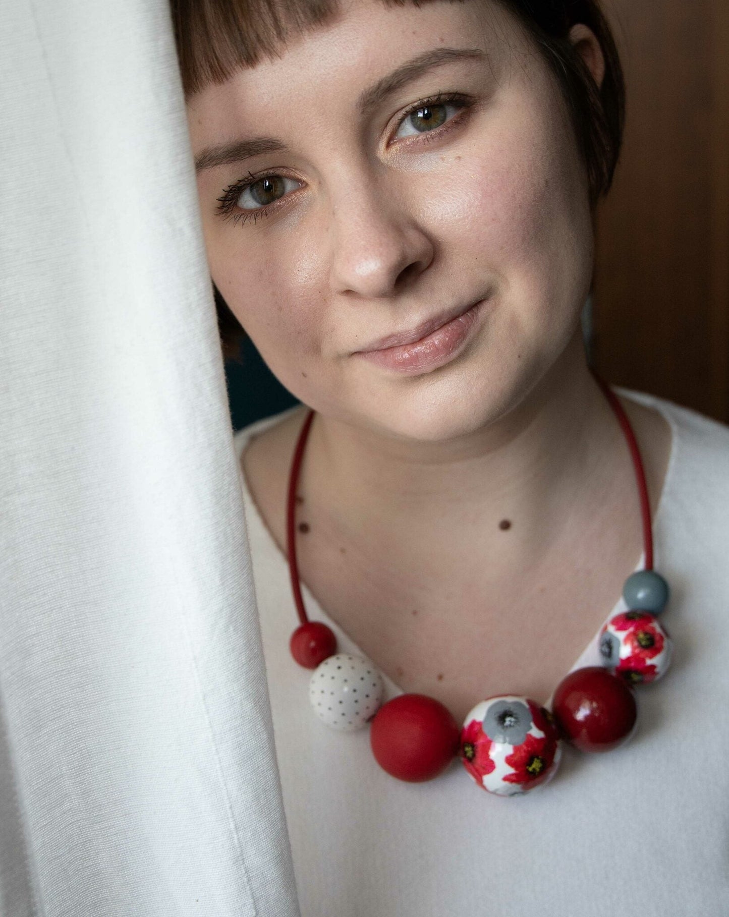 Red Poppyseed Wooden Beads Necklace 2