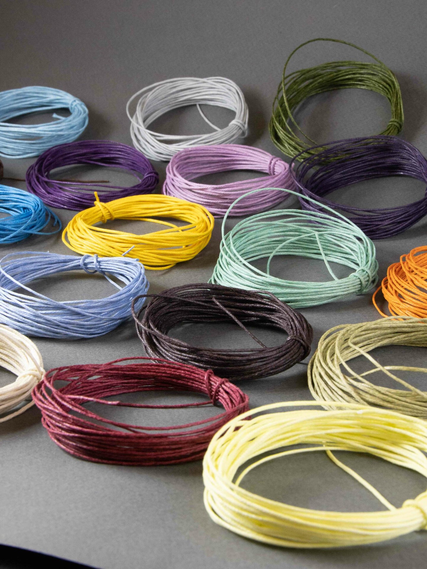Cordoncino di cotone cerato in lilla