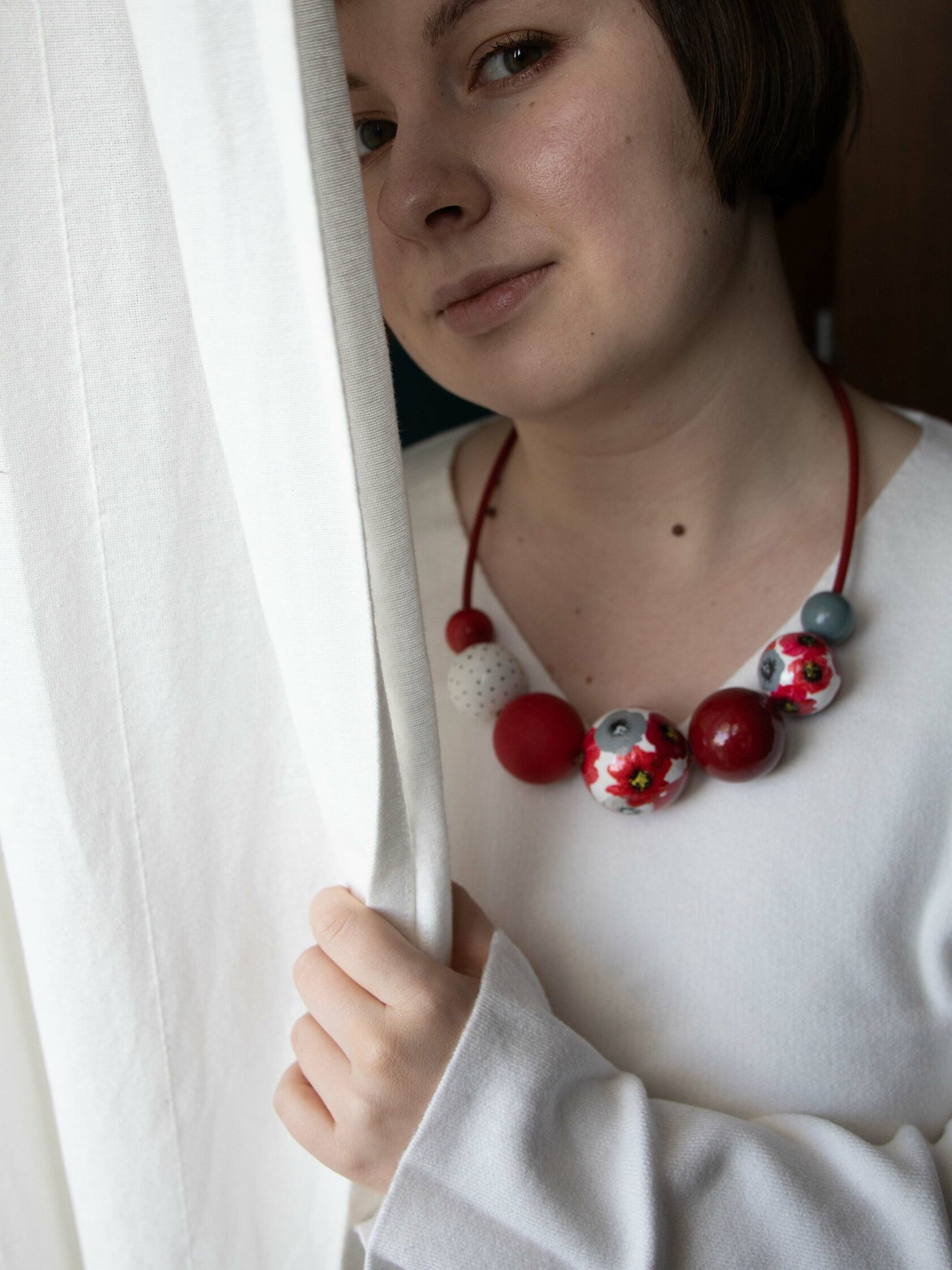 Collana di perline di legno di semi di papavero rosso 2