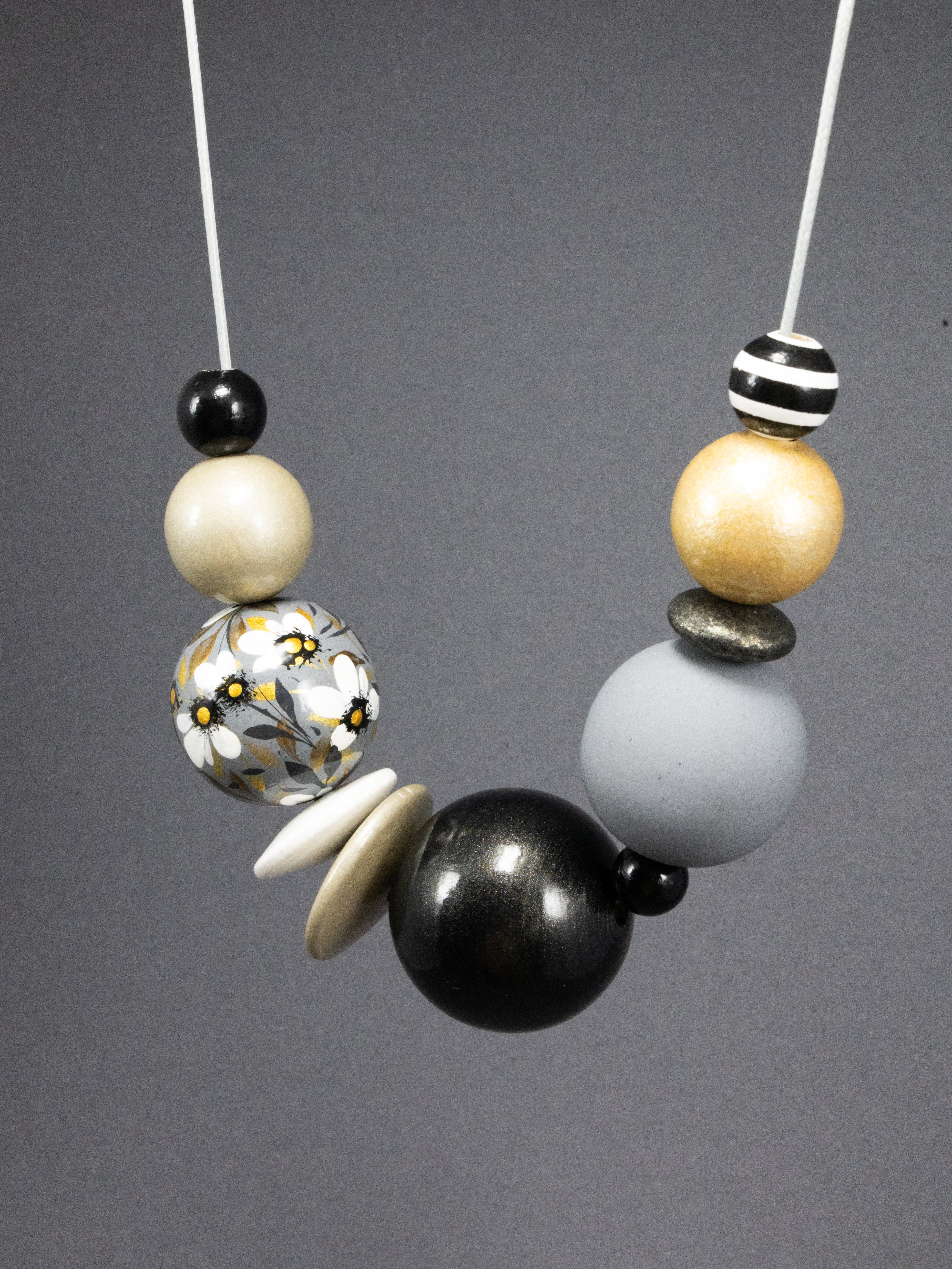 Daria Wooden Beads Necklace