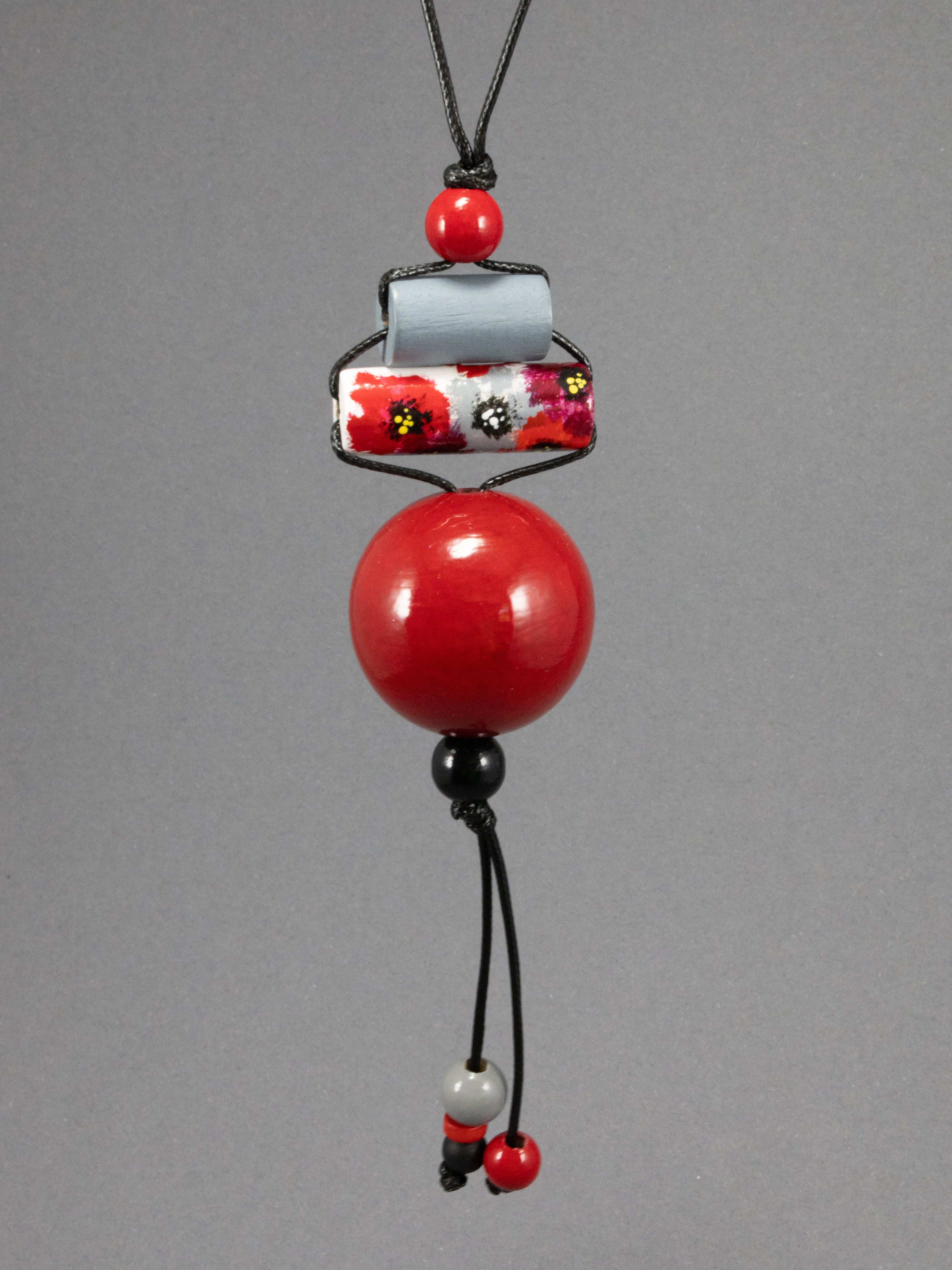 Poppyseed Garden Beaded Pendant 2