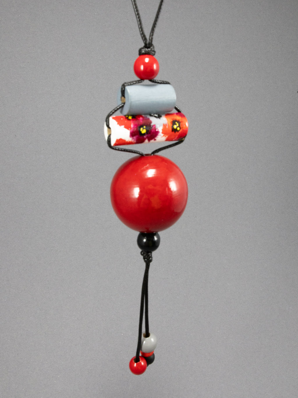 Poppyseed Garden Beaded Pendant 2