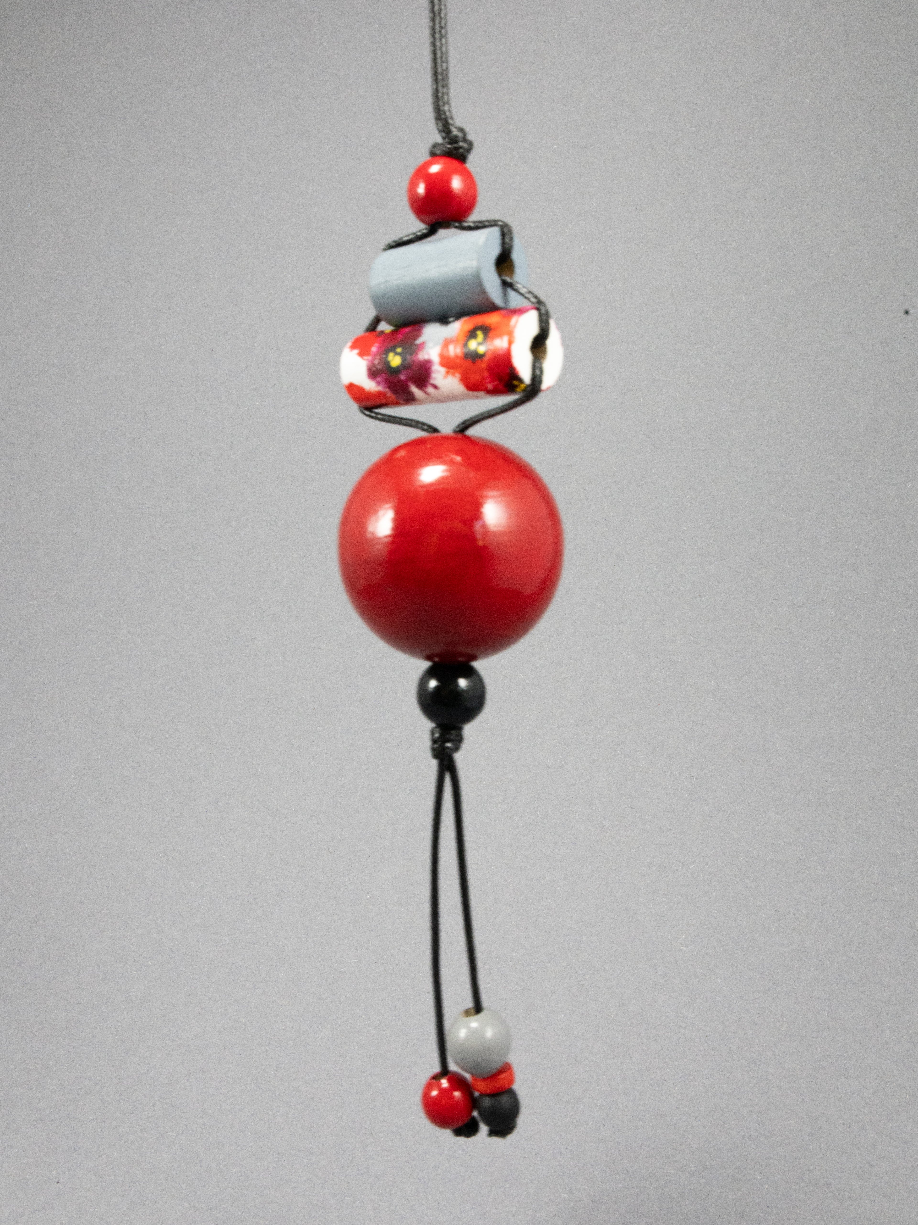 Poppyseed Garden Beaded Pendant 2