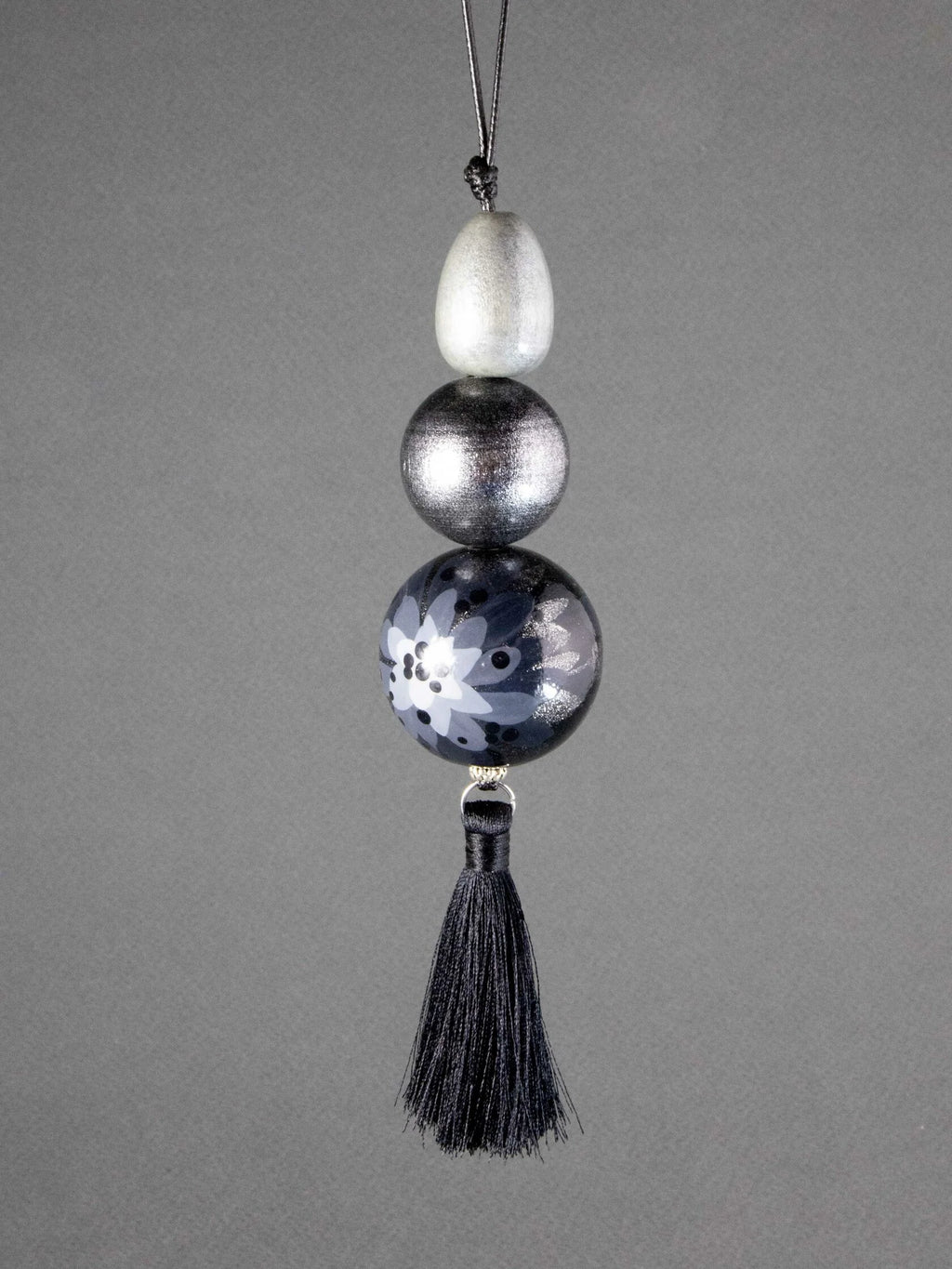 Black Chrysanthemum Beaded Pendant