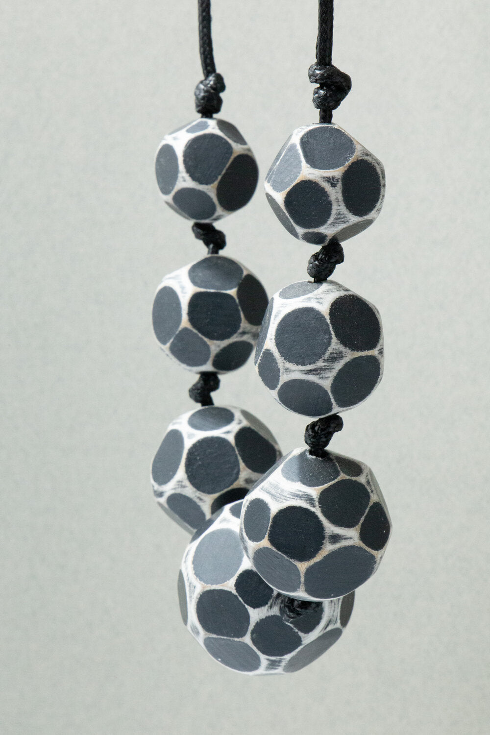 Cutaway Black Bead Necklace