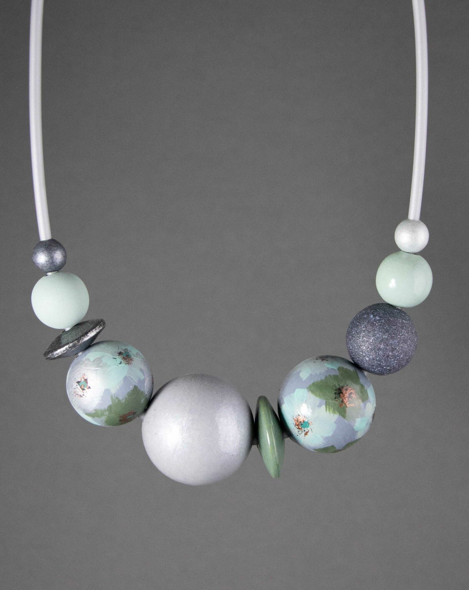 Rainy Garden Wooden Beads Necklace