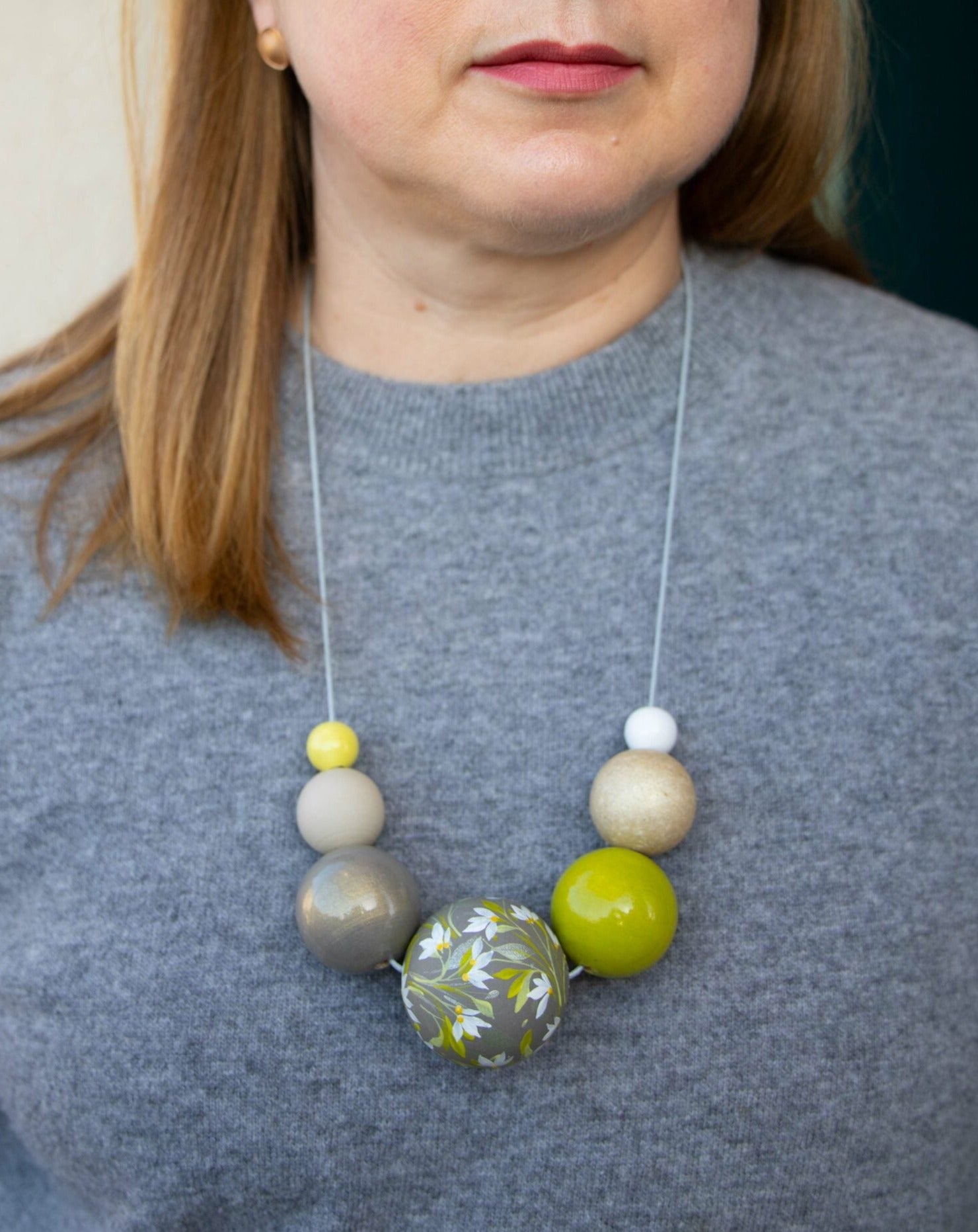 Village Flowers Wooden Beads Necklace